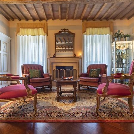 Borgo Agli Scudi Suite&Breakfast Кампилья-Мариттима Экстерьер фото