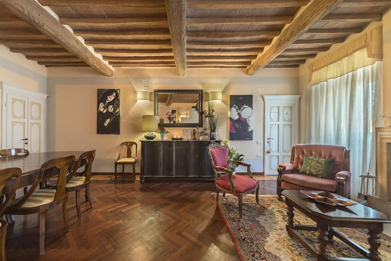 Borgo Agli Scudi Suite&Breakfast Кампилья-Мариттима Экстерьер фото