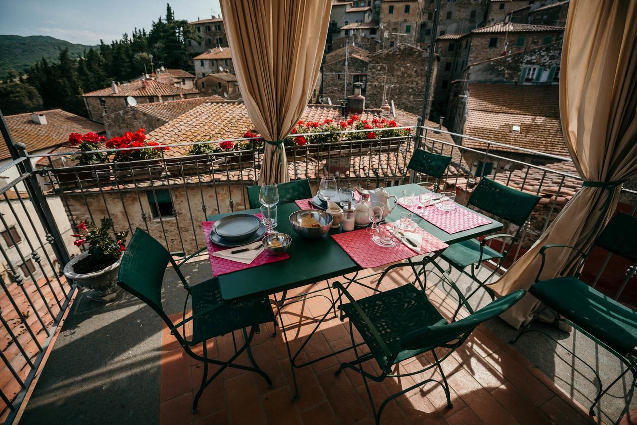 Borgo Agli Scudi Suite&Breakfast Кампилья-Мариттима Экстерьер фото